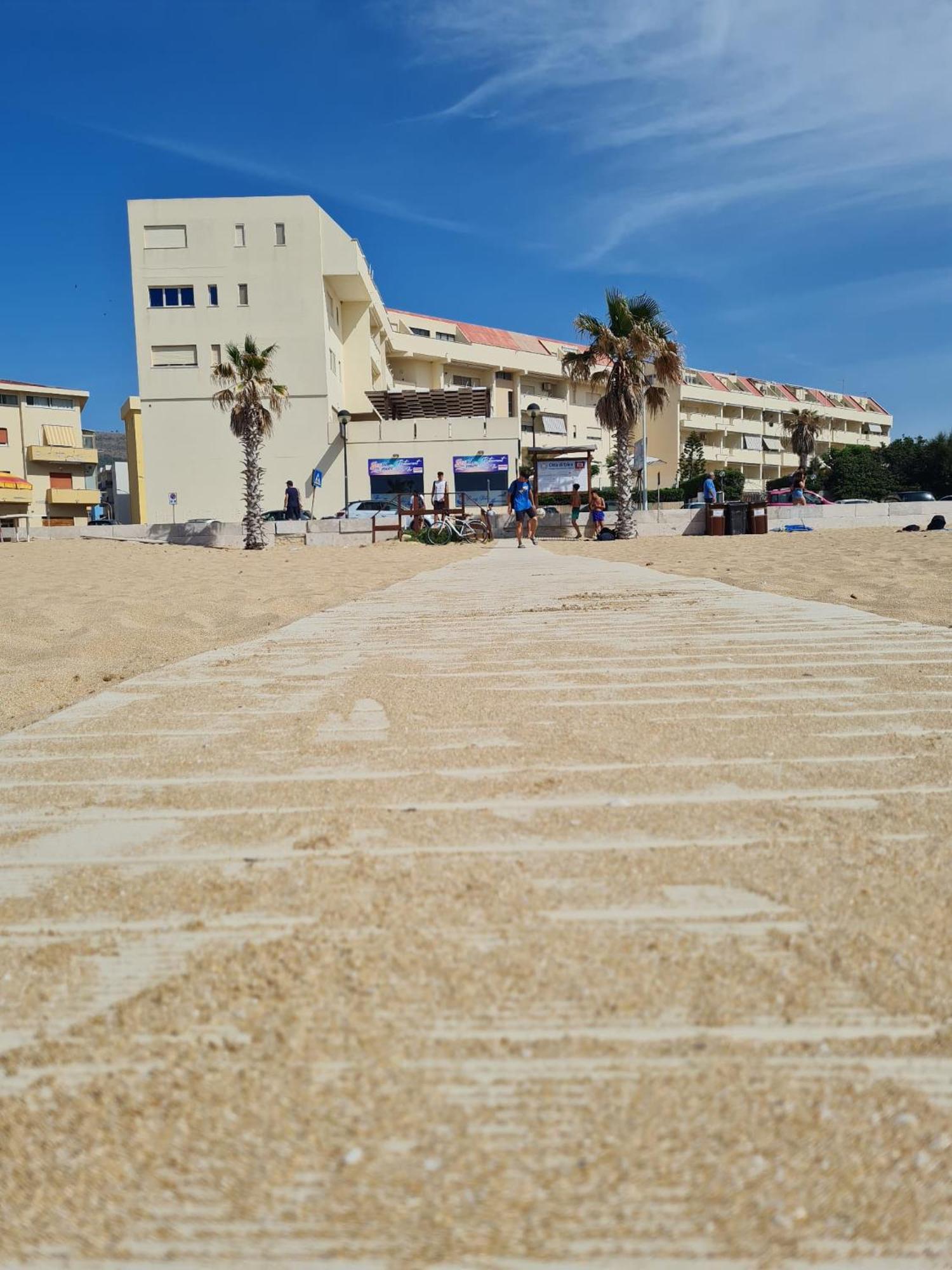 A Casa Di Rosa,Fronte Spiaggia, Piscina,Parcheggio トラーパニ エクステリア 写真