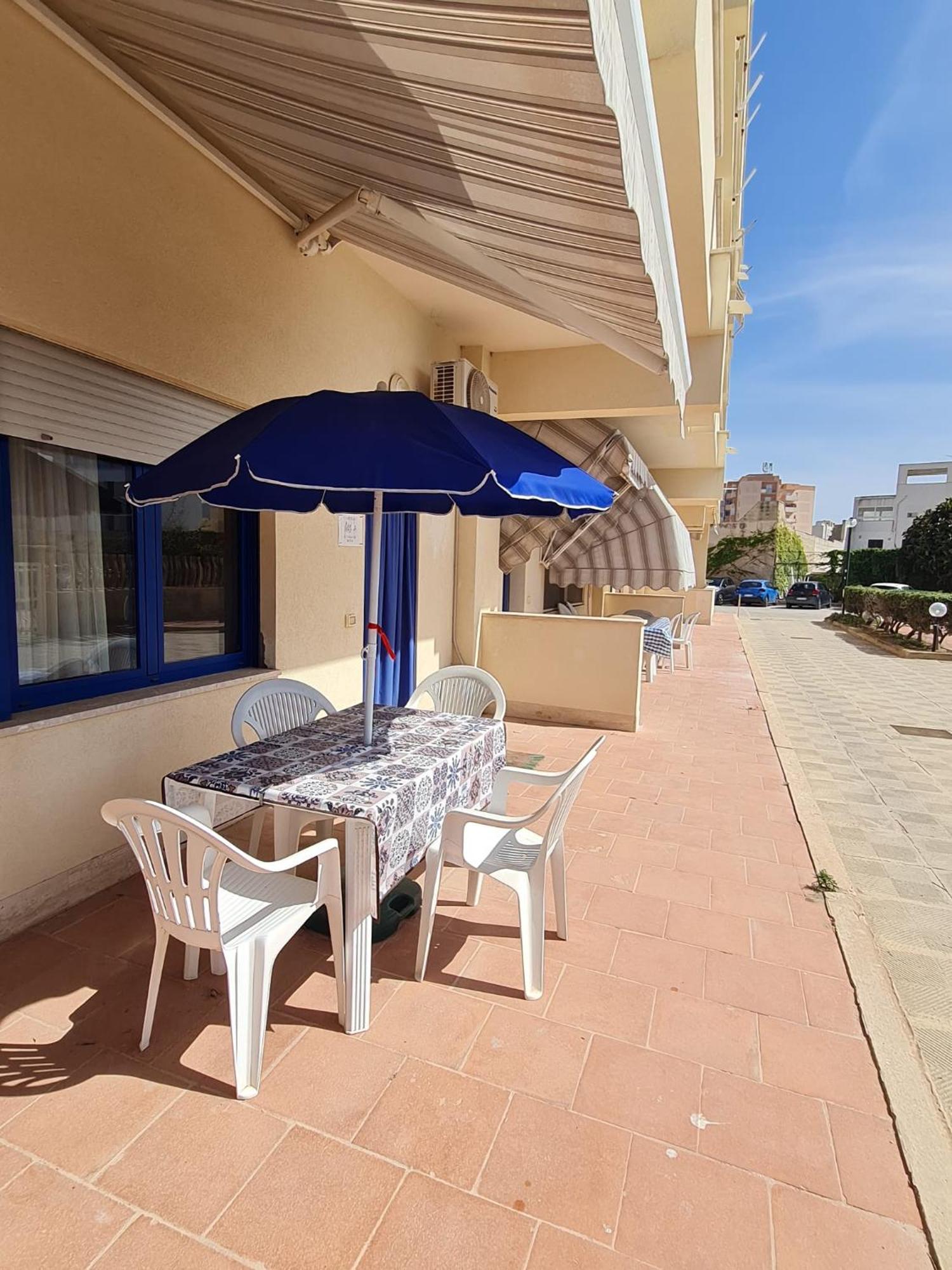 A Casa Di Rosa,Fronte Spiaggia, Piscina,Parcheggio トラーパニ エクステリア 写真